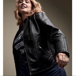 Plus size Moto jacket 🏍 *faux leather***